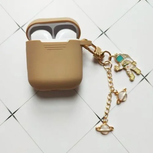 Astronaut Airpods Case