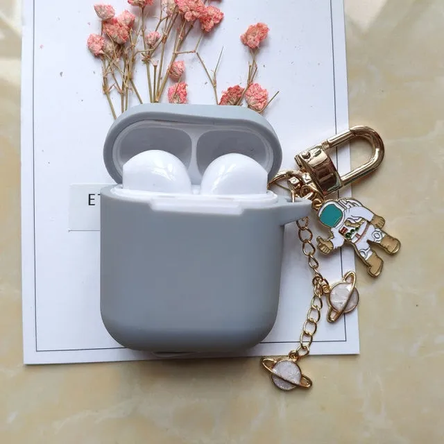 Astronaut Airpods Case