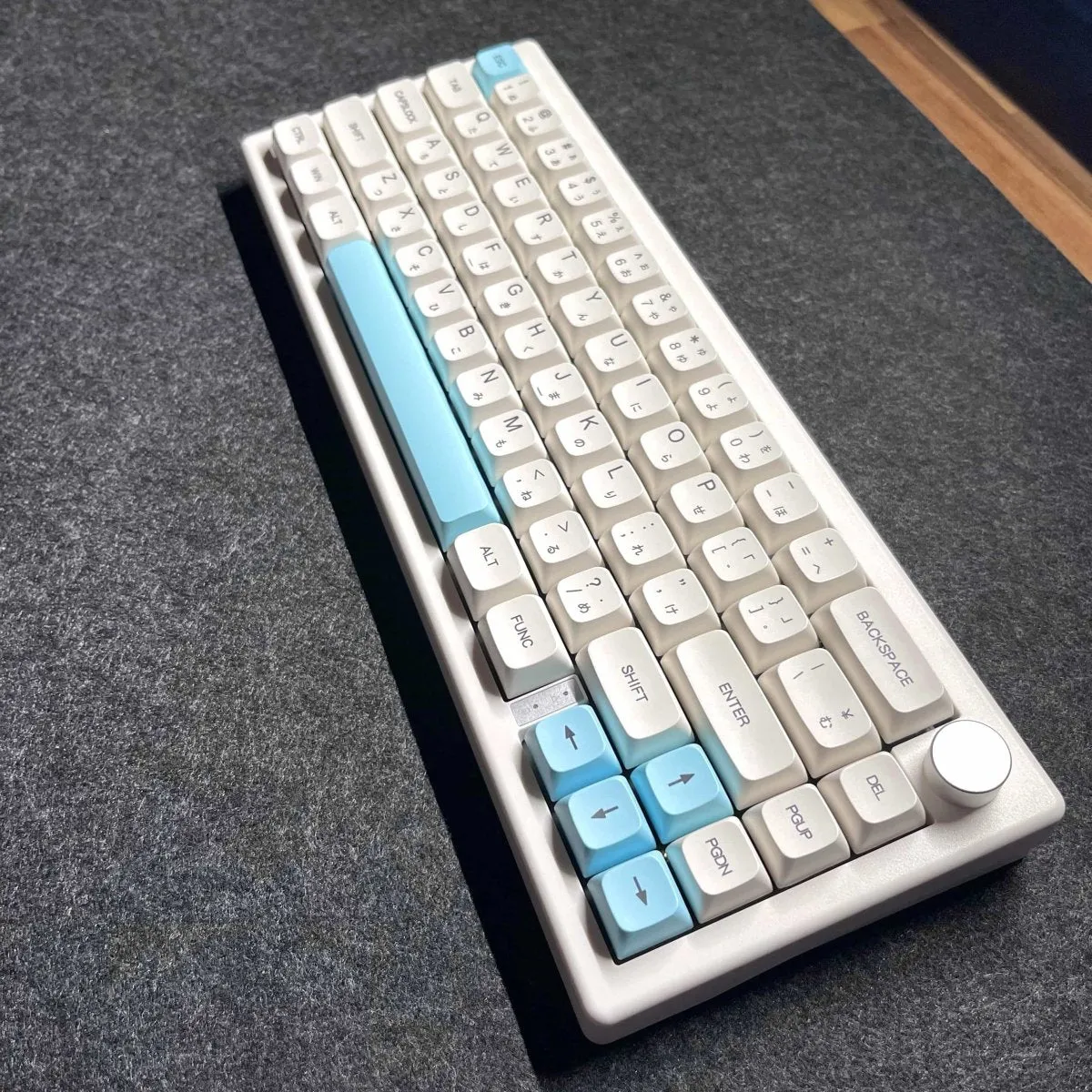 GMK67 Shirobīto Custom Mechanical Keyboard