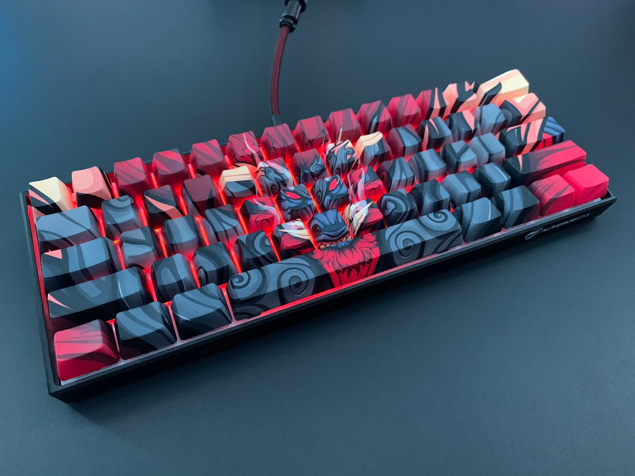 Hayabusa 60% Keyboard - Red Oni Dragon