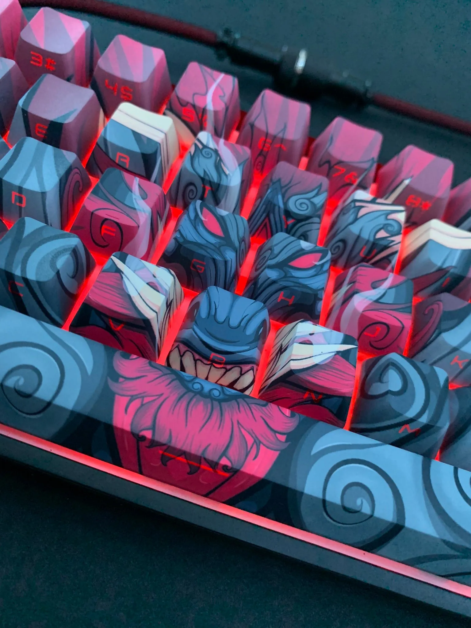 Hayabusa 60% Keyboard - Red Oni Dragon