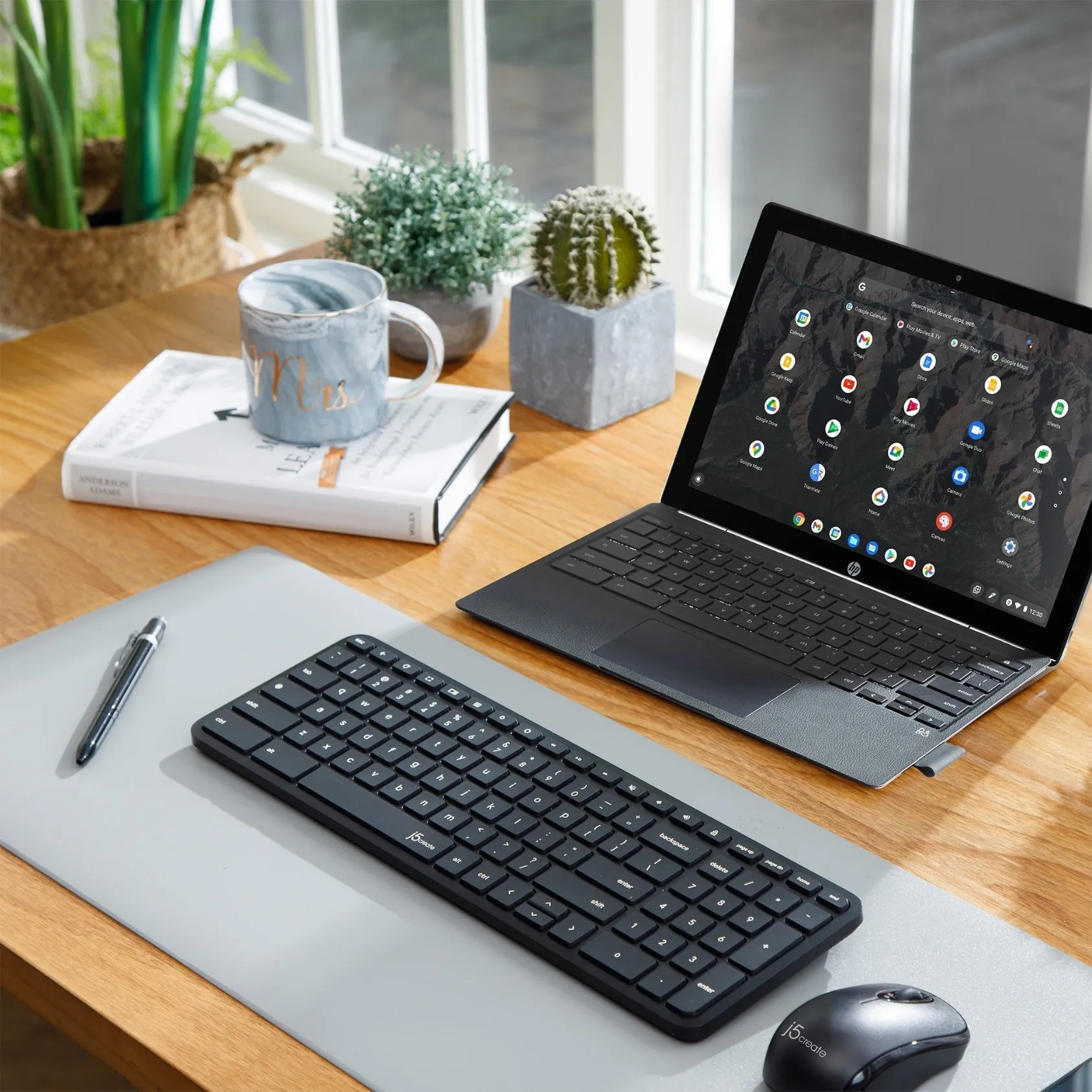 j5create Compact Wireless Keyboard and Mouse for Chrome OS™, JIKBW602