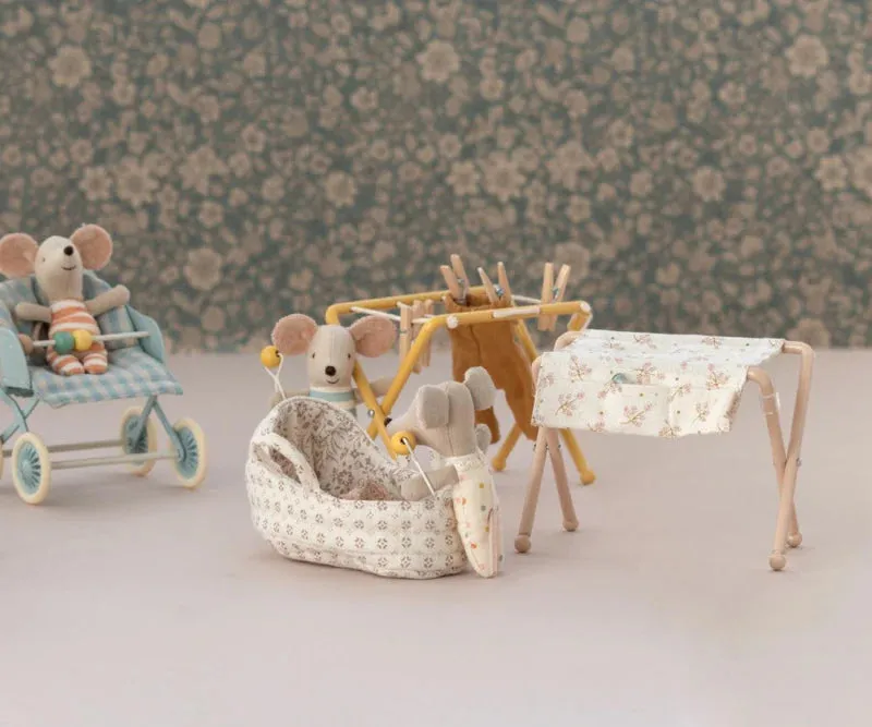 Maileg Carrycot, Baby mouse