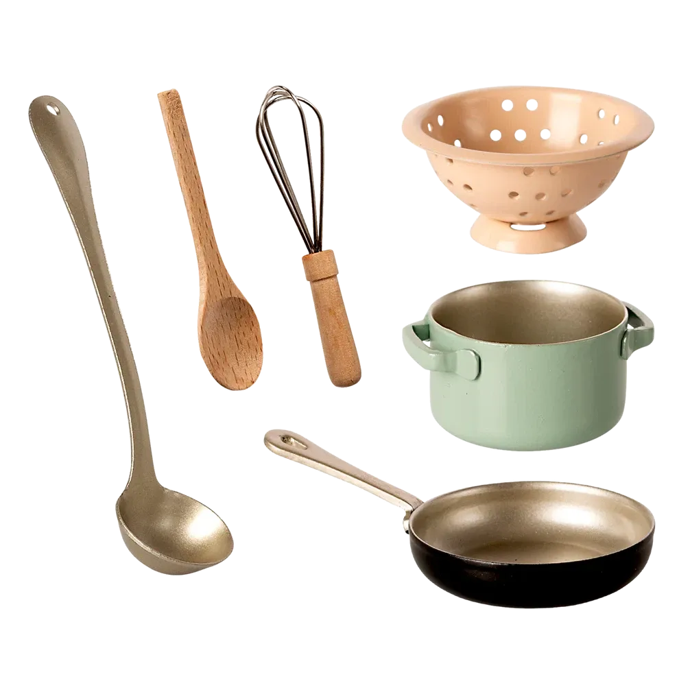 Maileg cooking set for mice