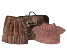 Maileg Knitted blouse and skirt in suitcase, Grandma mouse
