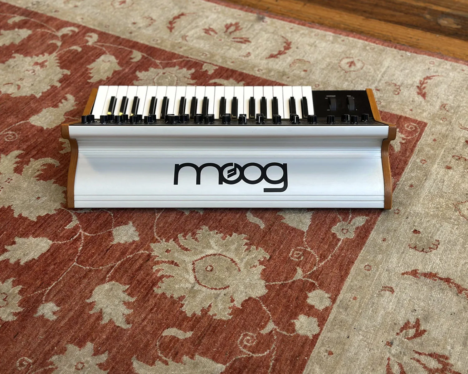 Moog Subsequent 37