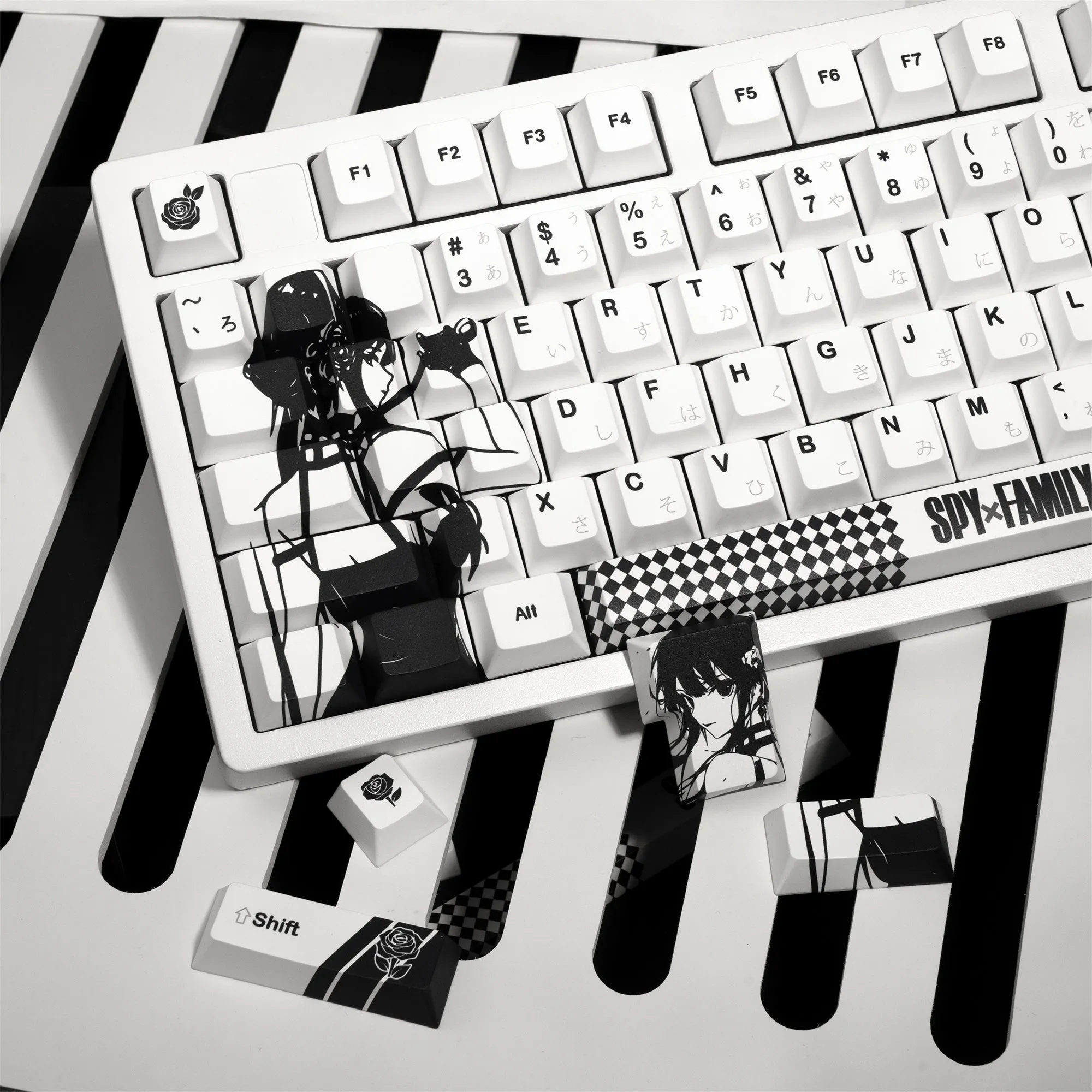XVX  SPY FAMILY Cherry Profile 5-sided Dye-Sub PBT Keycap Set (134-Key)