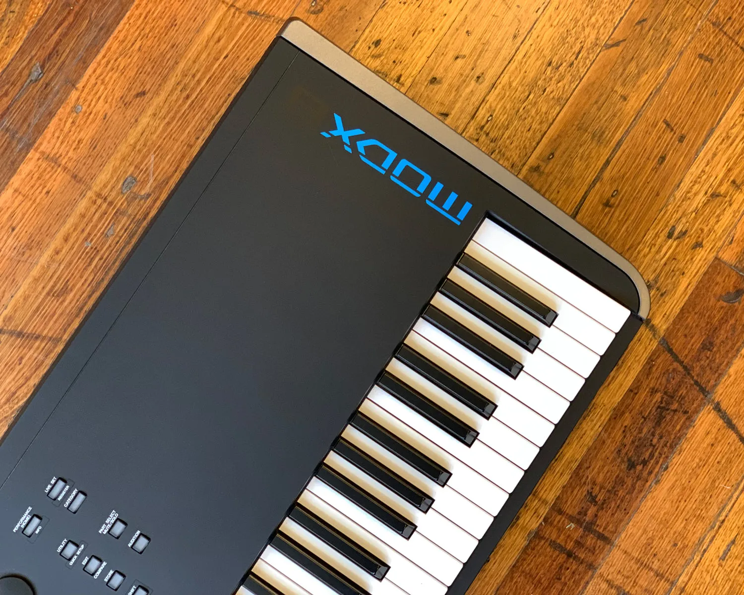 YAMAHA ModX8 - 88-Key GHS Action Synthesizer