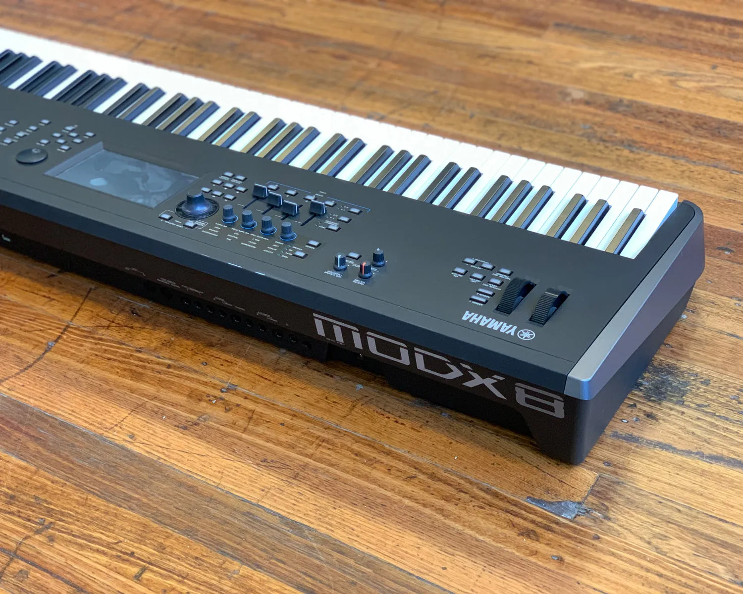YAMAHA ModX8 - 88-Key GHS Action Synthesizer